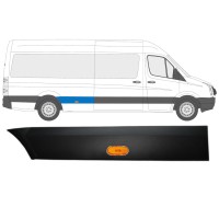 Boční lišta zadního blatníku pro světlo na Volkswagen Crafter 2005-2017 / Pravá / Sada 13993