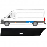 Boční lišta zadního blatníku na Mercedes Sprinter 2018- / Levá 12935